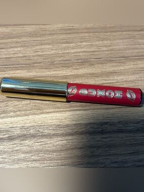 Buxom Plumpline lip liner in scandalous travel size